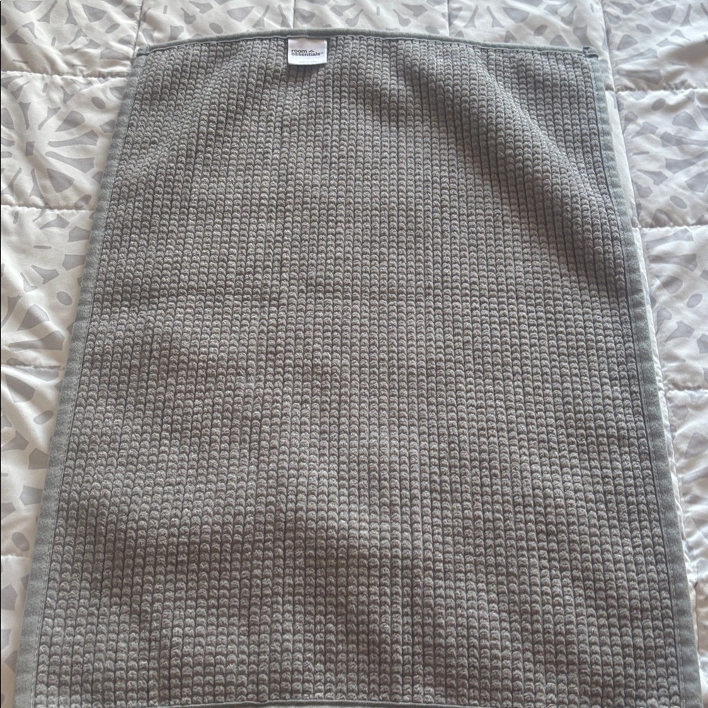 Bath Rug Set - Picture 2 of 7